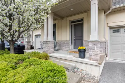 5056 New Street 5, Burlington, On L7l 1v1