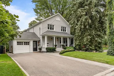 7 Bannon Avenue, Toronto, On M8x 1t6