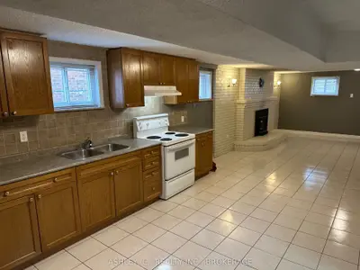 2546 Palisander Avenue Bsmt, Mississauga, On L5b 2l2