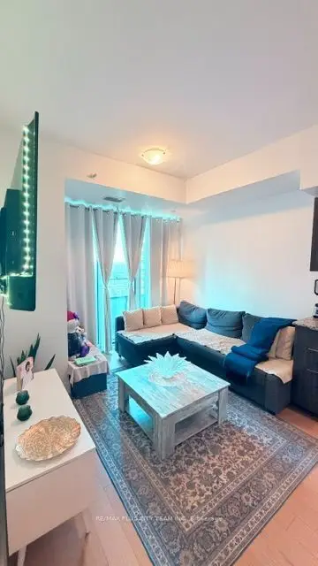 20 Shore Breeze Drive 2603, Toronto, On M8v 0c7