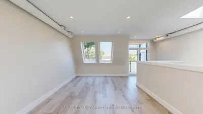 57 Vine Avenue 301, Toronto, On M6p 1v6