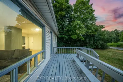 32 Maple Avenue E, Halton Hills, On L7g 5m2