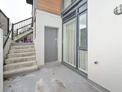 47 Macaulay Avenue 101, Toronto, On M6p 3p5