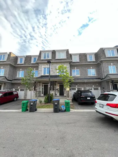 12 Pomarine Way W, Brampton, On L6x 5r6