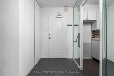 85 Emmett Avenue 2409, Toronto, On M6m 5a2