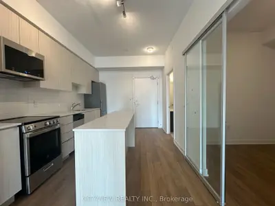 2433 Dufferin Street 602, Toronto, On M6e 0b4