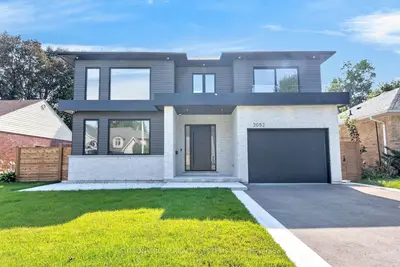 2052 Redan Drive, Mississauga, On L4y 1n8