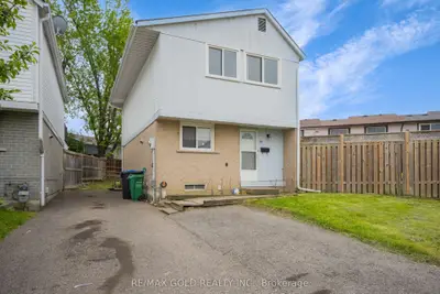 9 Havenbrook Court, Brampton, On L6s 2b4