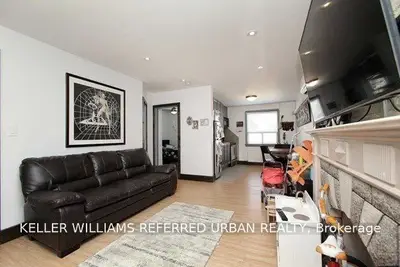 2286 Dufferin Street Main, Toronto, On M6e 3s3