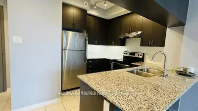 54 Sky Harbour Drive 313, Brampton, On L7a 0a1