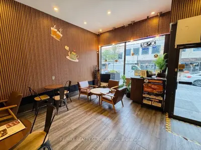 13 Queen Street W, Brampton, On L6y 1l9