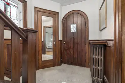 87 Riverview Gardens, Toronto, On M6s 4e7