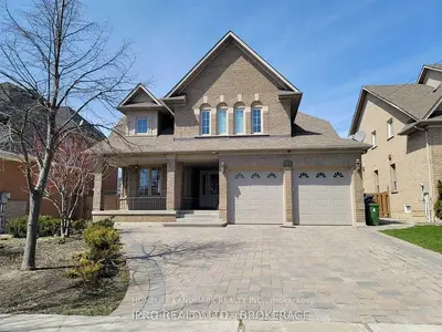274 Falstaff Avenue, Toronto, On M6l 3e6