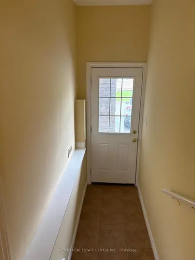 21 Fahey Drive Bsmt, Brampton, On L6y 0n8
