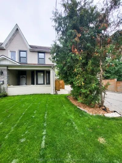 49 Vine Avenue Main, Toronto, On M6p 1v6