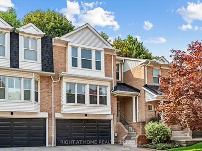 25 Tamarack Circle, Toronto, On M9p 3t9
