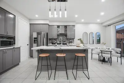 3 Fenchurch Drive, Brampton, On L7a 4g5