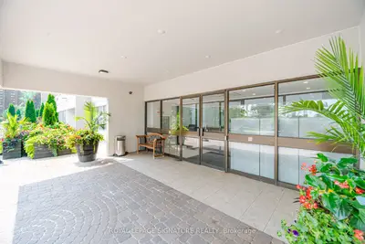 1580 Mississauga Valley Boulevard 906, Mississauga, On L5a 3t8
