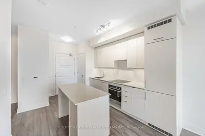 36 W Elm Drive W 2208, Mississauga, On L5b 0n3
