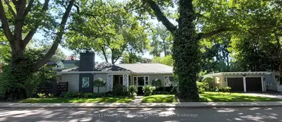 344 Maple Avenue, Oakville, On L6j 2h7