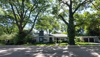 344 Maple Avenue, Oakville, On L6j 2h7