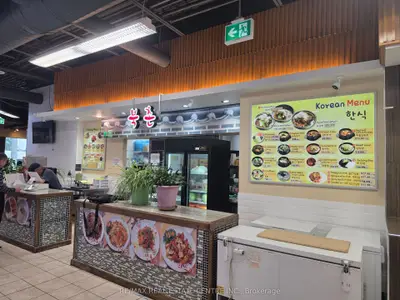 333 Dundas Street E, Mississauga, On L5a 1x1