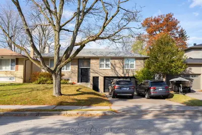 54 Bearbury Drive, Toronto, On M9c 2g9