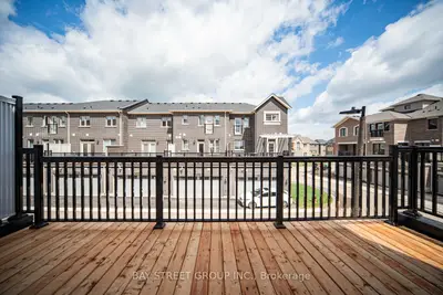 1403 William Halton Parkway, Oakville, On L6m 5n8