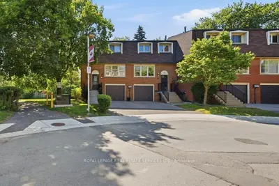 29 Silver Shadow Path, Toronto, On M9c 4y2