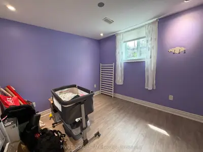 1303 Freeport Drive, Mississauga, On L5c 1s5