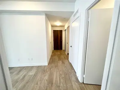 251 Manitoba Street 1015, Toronto, On M8y 4g9