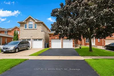 1446 Grossi Street, Mississauga, On L5v 1t8