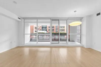 830 Lawrence Avenue W 331, Toronto, On M6a 0b6