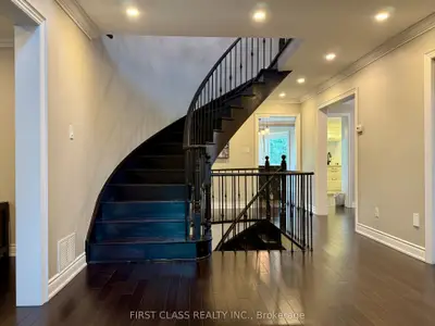 1230 Glenashton Drive, Oakville, On L6h 5l9