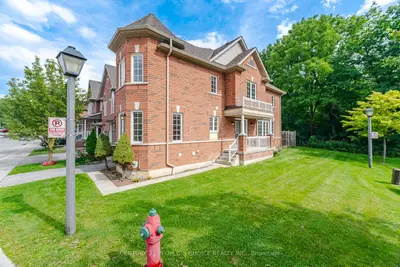 7360 Zinnia Place 124, Mississauga, On L5w 2a5