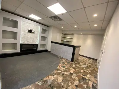 94 Kenhar Drive 4, Toronto, On M9l 1n2