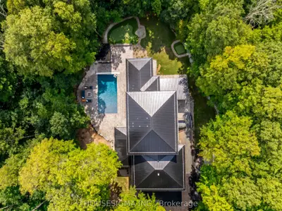 7 Maple Meadow Court, Caledon, On L7k 0g2