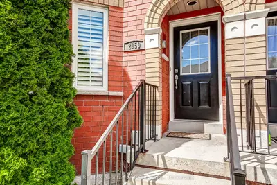 2150 Forest Gate Park, Oakville, On L6m 4b4