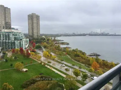 58 Marine Parade Drive 902, Toronto, On M8v 4g1