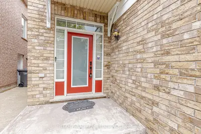 7 Village Lake Crescent, Brampton, On L6s 6k2