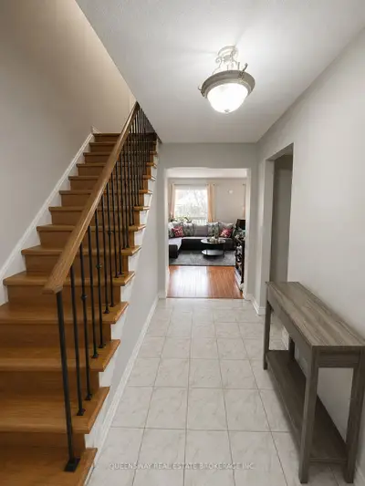 64 Provence Trail, Toronto, On M9v 5a4