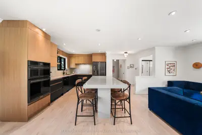 115 Bonnyview Drive, Toronto, On M8y 3g9
