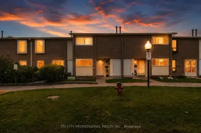 25 Craigleigh Crescent, Brampton, On L6t 2e3