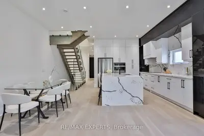 23b Maple Avenue, Mississauga, On L5h 2s1