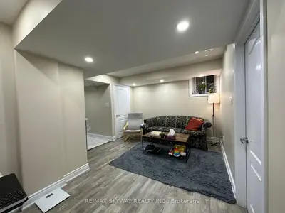 71 Vezna Crescent Basement, Brampton, On L6x 5k4