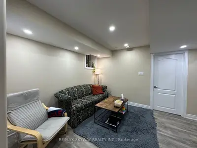 71 Vezna Crescent Basement, Brampton, On L6x 5k4