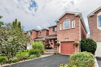1380 Hazel Mccleary Drive, Oakville, On L6j 7b1