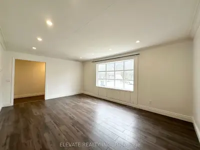 1070 Fergus Avenue Upper, Mississauga, On L5e 2p1