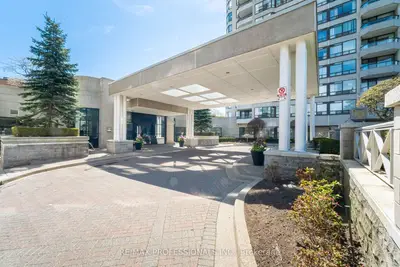 1 Aberfoyle Crescent 1411, Toronto, On M8x 2x8