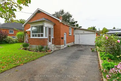 54 Woodward Avenue, Brampton, On L6v 1k4
